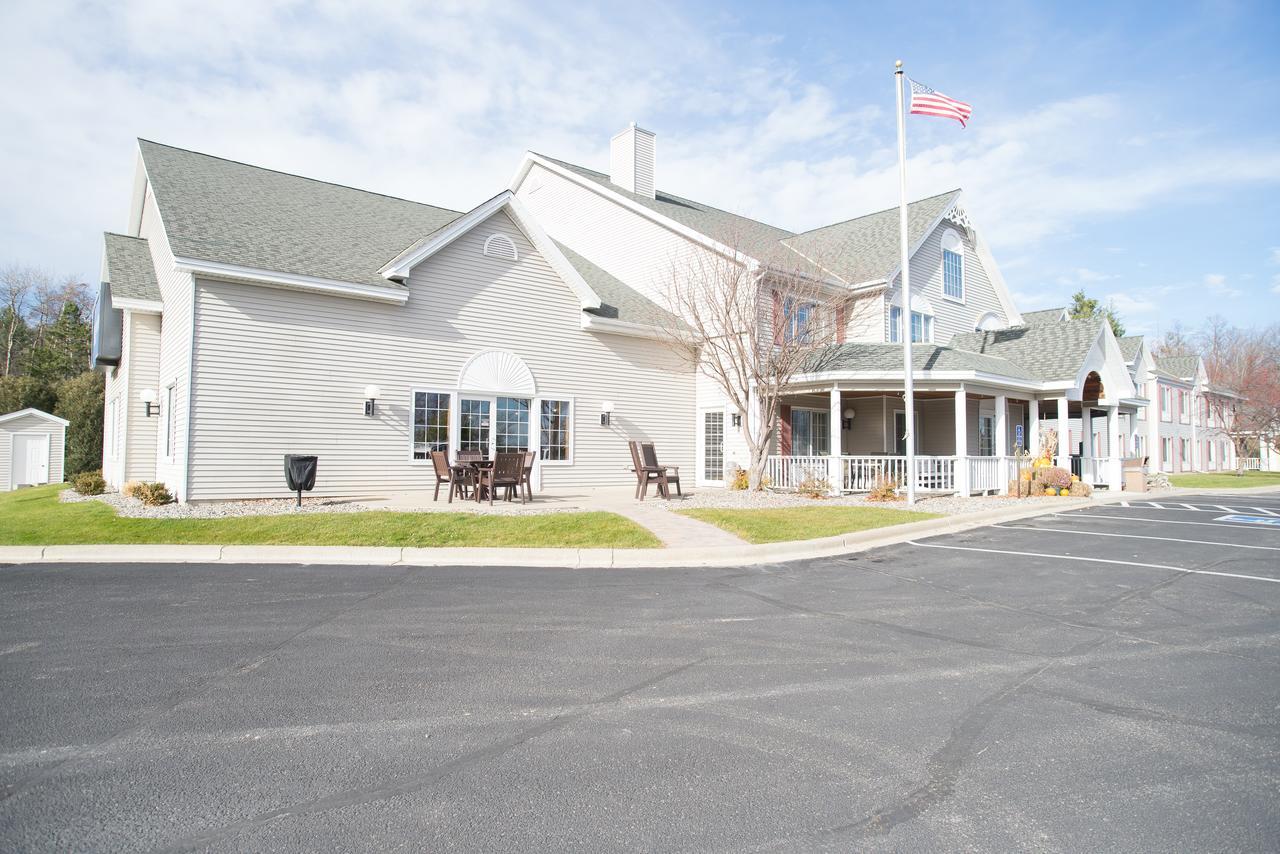 Country Inn Walker Exterior photo